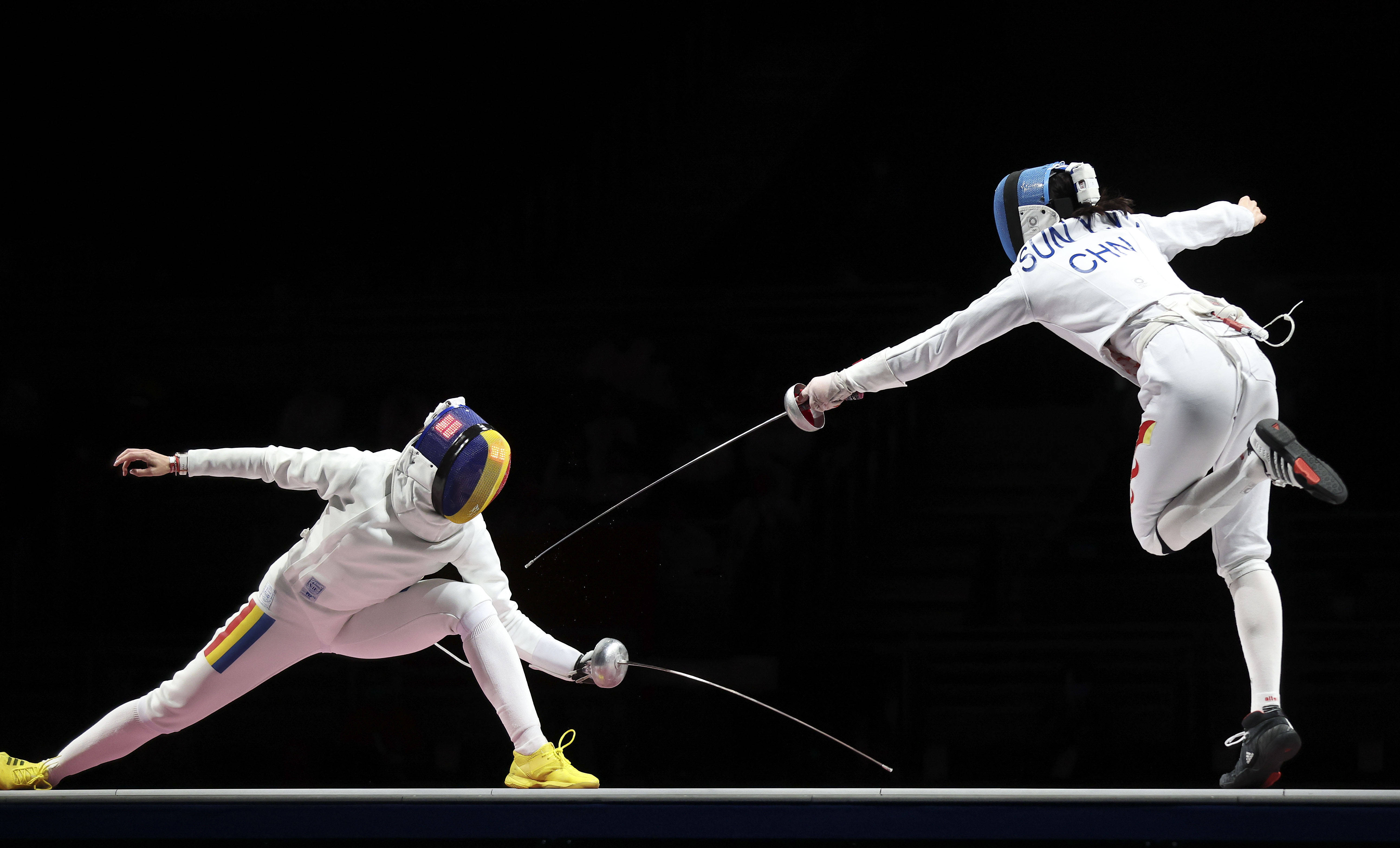 敏捷击剑选手惊艳亮相，果断决战成功的简单介绍