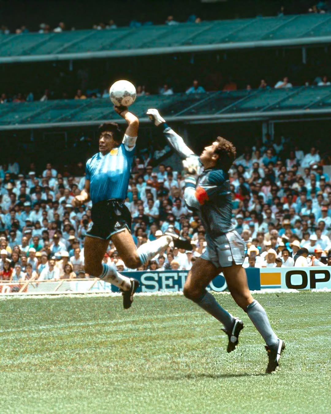 包含马拉加战胜赫罗纳，重返胜利列车！的词条