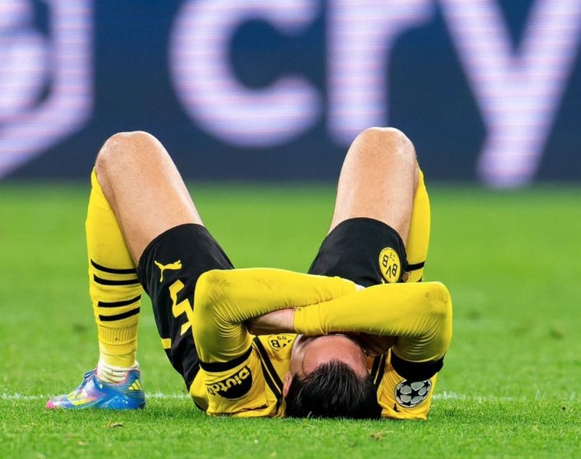 那不勒斯替补上场改变战局，巴萨防线瞬间崩溃！的简单介绍