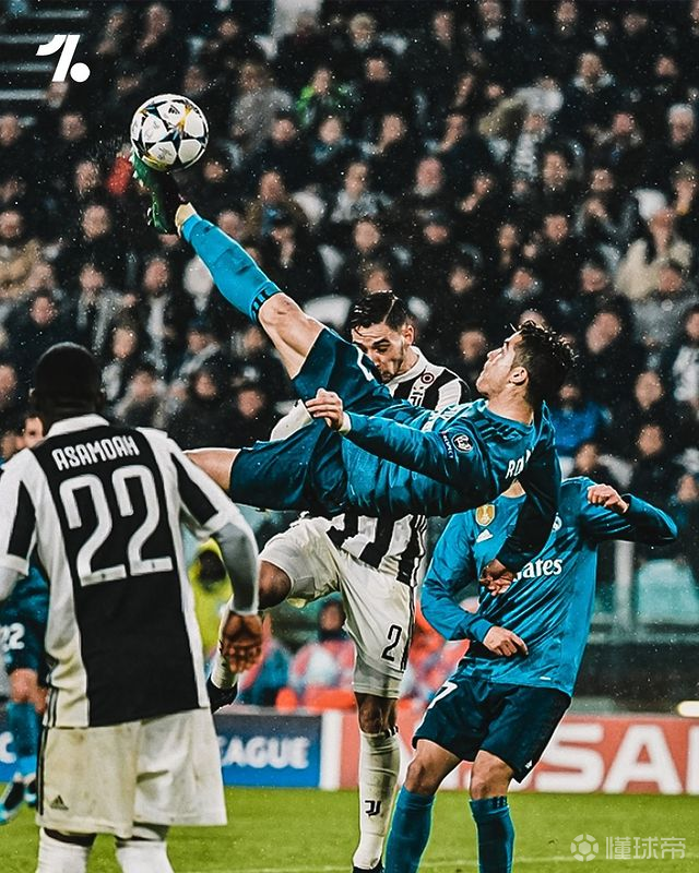 皇马重伤倒地，尤文图斯全队围拢祈祷，场面感人的简单介绍