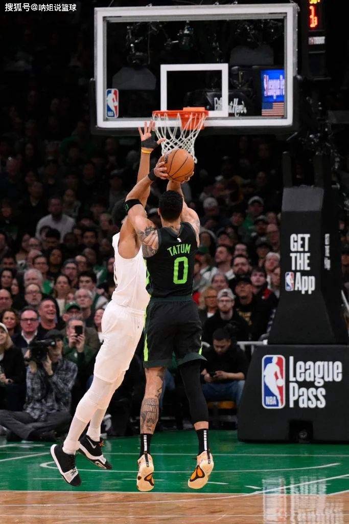 塔图姆迎来十二赛季高光表现，FPX球迷沸腾！(塔图姆数据统计)